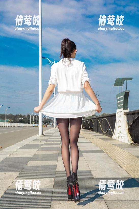 爱丝教你柔丝瑜伽：看完这些写真图集，谁还敢说不能弯？