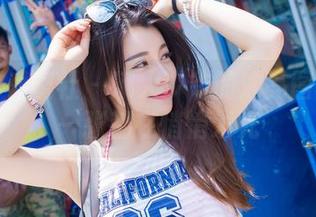 IMiss爱蜜社 – 娜大少爷的油亮图册：每一张都在悄悄发光