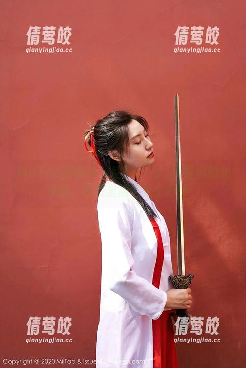 MiiTao蜜桃社 - 哇！Cris_卓娅祺的女仆图，原图里居然有个影子！