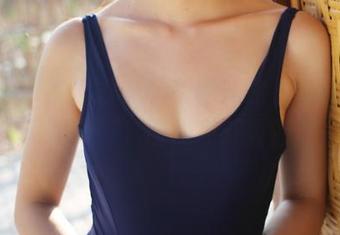 MyGirl美媛馆 – 杨晓青儿你看过吗？白衬衫写真更新，时尚感都要溢出来了