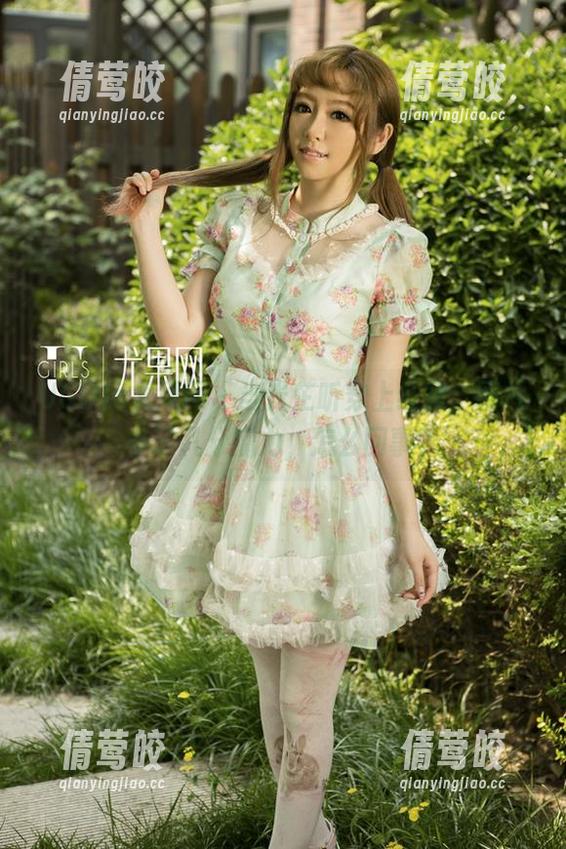 UGirls尤果网 - 当张芷昕穿上红裙，图片多了几分魔力，怎么回事？