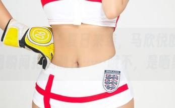 UGirls尤果网 – 夏日来袭，马欣悦的私拍套图瞬间把我融化……哦不，是晒黑。
