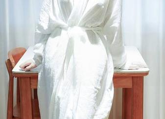 Xiuren秀人网 – 卓琳妹妹_jolin和她的天台写真，分享那些飘忽的梦。