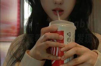 Xiuren秀人网 – “智恩baby”吊带在线，图片里藏着的秘密你发现了吗？