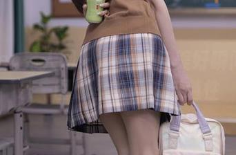 Xiuren秀人网 – 牛仔裤与美好瞬间：林乐一图册里的轻松与随性