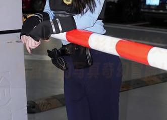 Xiuren秀人网 – 白衬衫里的林文文yooki：网盘中的写真奇幻冒险！