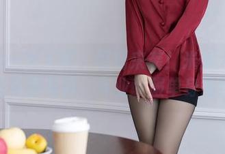Xiuren秀人网 – 福利来袭！米妮大萌萌的礼服写真，专业收服单身狗！