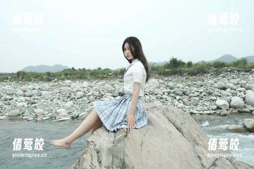 图库上新！eloise软软的毛衣少女，谁说只能穿裙子？
