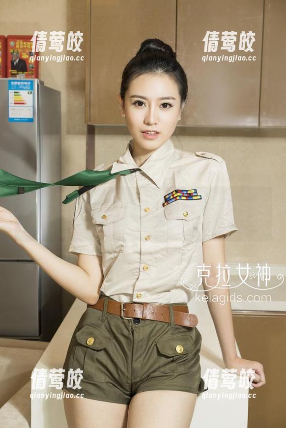 克拉女神 - 套装魅力四射，奥克萨娜的私房写真探秘