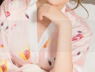 克拉女神 – 最新杨暖浴室图集，水气腾腾，她的每一角度都让人心动！