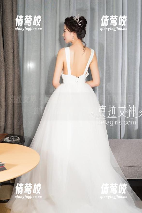 克拉女神 - 熙妍制服写真，光影下的校园故事，别犹豫，下载吧！