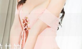 克拉女神 – 盈盈的白裙故事：一场隐藏在柔光下的写真冒险