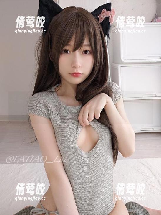 发条少女yoki的天台荒诞剧：原图中光影穿梭，照片里的神秘瞬间