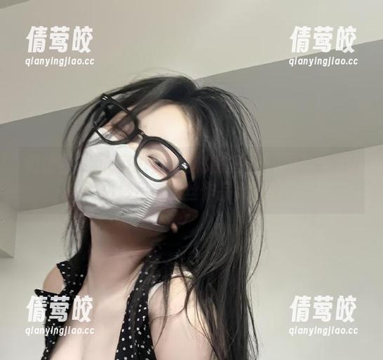 微密圈 - 可爱的肉巴的秘密堡垒：无圣光里的白纱吊带黑丝作品大曝光