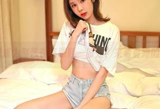 嗲囡囡 – 想成为赵艺璇高跟鞋一部分？来看看她的美图合集！