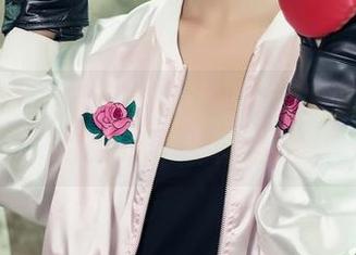 头条女神 – 分享小晴子的女王写真集：让你发现不一样的她