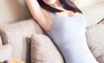 头条女神 – 免费美图大放送，文雪护士瞬间优雅与温柔并存