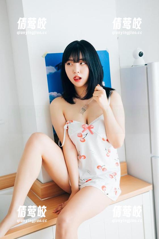 想看真正的清纯？来看看宋哈娜的高清写真集吧