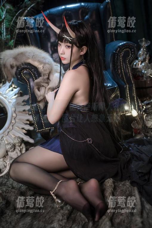无圣光的宫本樱:德克萨斯同人礼服的隐秘魅力,图片让人想象无限 无圣光的宫本樱:德克萨斯同人礼服的隐秘魅力,图片让人想象无限