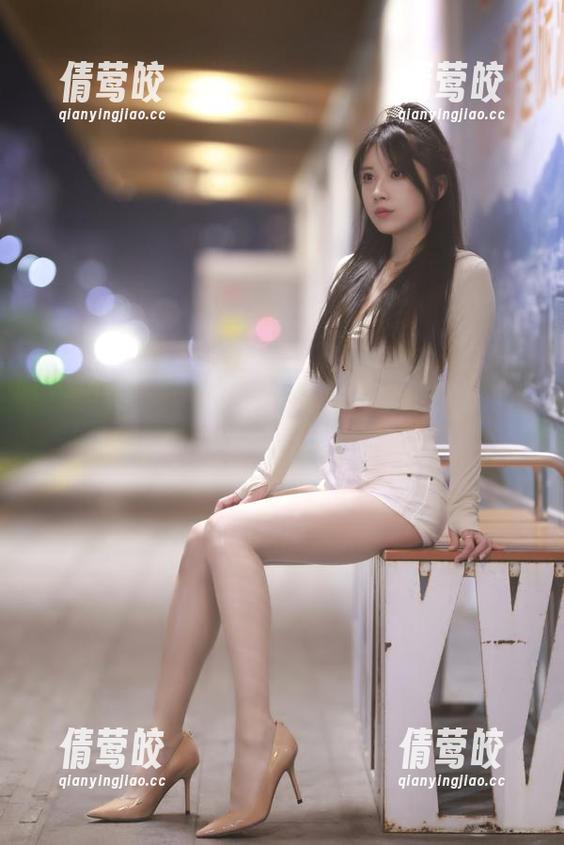 定制专属夏天：小女巫露娜比基尼图集带你涨涨姿势，嘿嘿！