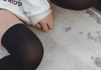 少女秩序 – 小鱼的镂空美图——图集里藏着些许秘密