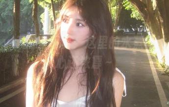 怡子yiii浴室写真：这里的水蒸气比我的心还浓厚～
