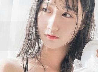 木棉棉OwO与妹妹的写真作品集：爱情、梦境与阳光