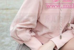 梦丝女神 – 最新来袭！乔儿的舞蹈服和黑色丝袜组合就像是梦中精灵
