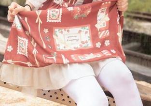 梦丝女神 – 那些高清的苏柔旗袍照片，怎么看都让人忍不住想多想几种故事。