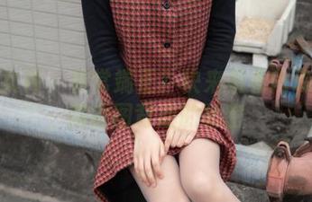 梦丝女神 – 非常端正？快来看看陈玲的私房原图背后的秘密