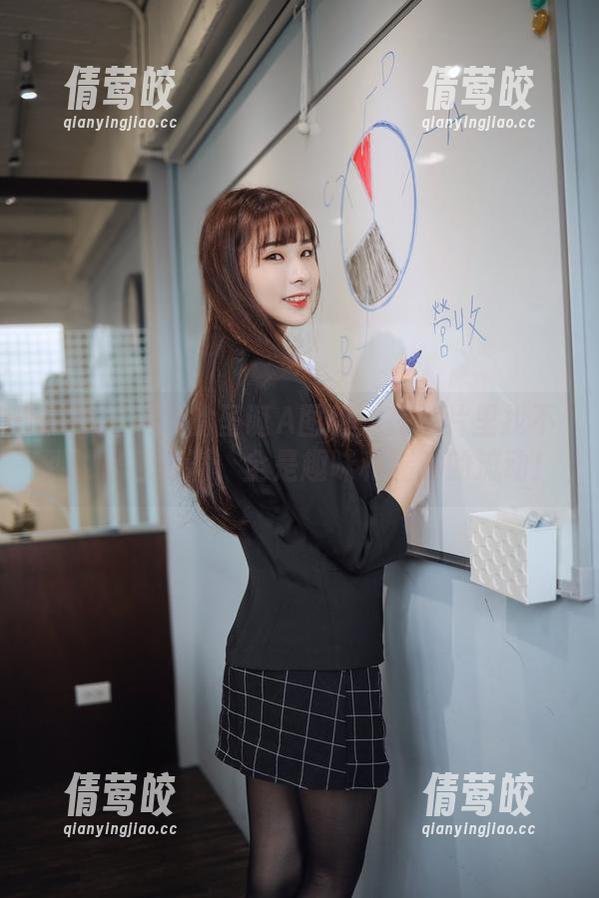 精选泥泥汝的圣诞A图包：在照片里找不到的信息满满，全是趣味和温暖的流动！