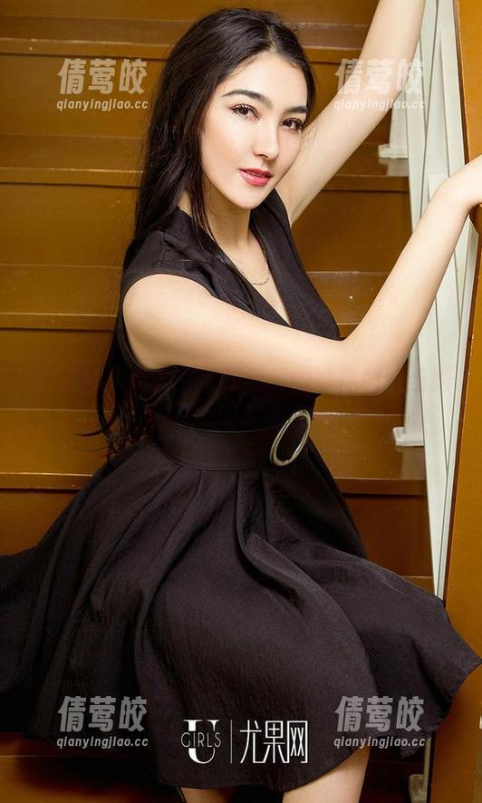 爱尤物 - 龙女宝宝的违和婚纱福利：当婚纱遇上萌趣属性！