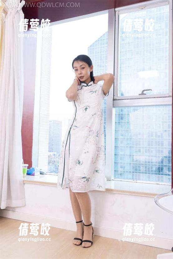 物恋传媒 - 小竹与黑色旋律的奇妙图库之旅：写真与梦境的交汇
