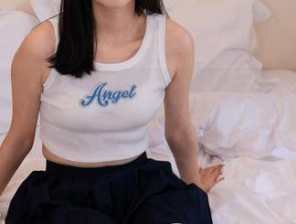 甜予摄影 – 小离的私拍：裸足走过的每一寸都是故事