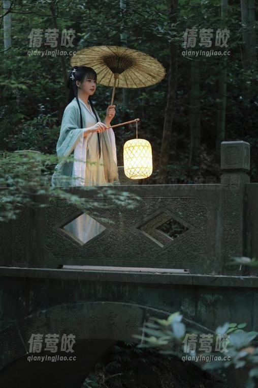 粉色狂潮来袭！白莉爱吃巧克力私房美图到底有多美？