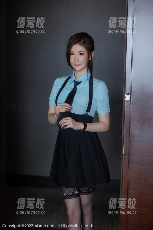 秀人网 - 捡到一片海洋的阳光，史雨姐姐的水手服写真资源太美好！