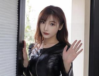 秀人网 – 温妮的礼服大片，高清里的每一个细节都直击心底！