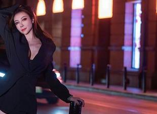 秀人网 – 爱丽莎Lisa的裸足奇遇记：原图里的故事和那些不带鞋的瞬间