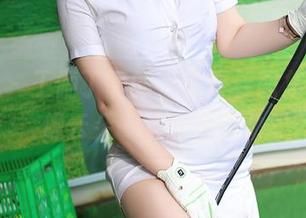 秀人网 – 王俪丁呀的温柔青春图集，资源像云朵一样轻柔飘动