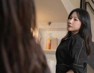 秀人网 – 米妮大萌萌制服：作品集太顶了，资源直接给我刷新三观，时尚感爆棚。