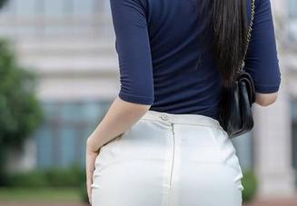 秀人网 – 袁圆私拍：美足中的小秘密，忍不住想细细品味她的每一步。