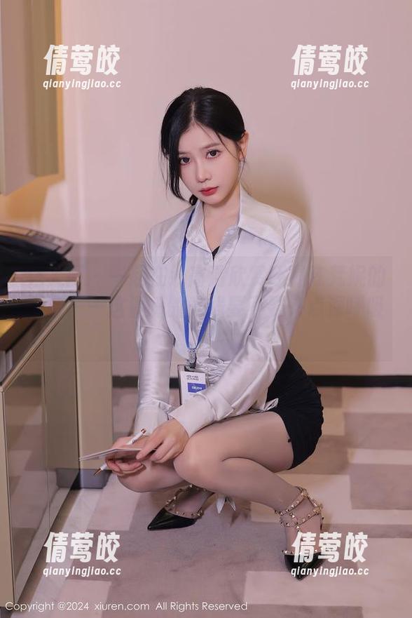 秀人网 - 一起在线高清欣赏还是陈梵妮的天台——这温暖的光线要不要来点深呼吸？