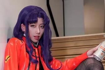 作品又来了：观看绞肉姬双人，她们的灵魂在互动里跳舞