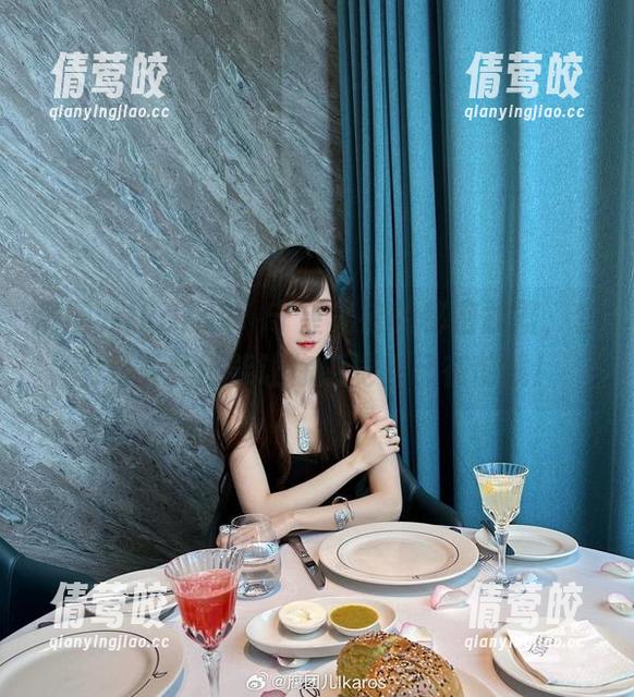 腐团儿Ikaros：守望先锋的秘密武器，套图和写真都能让你感觉自己在前线！