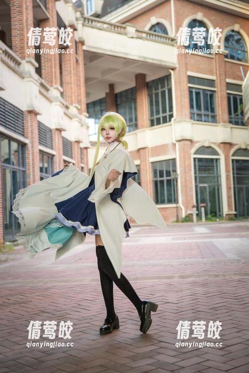 星野美图合集：艾西Aiwest带你走进一个“真实”的幻想世界，快来围观！