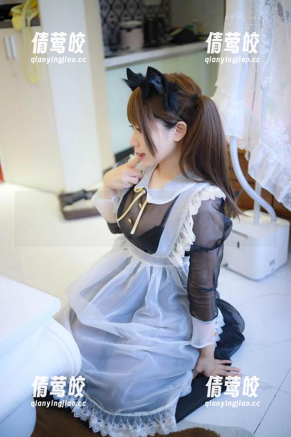 少女的秘密部屋在图库中绽放，荒井喵喵分享她的小宇宙！