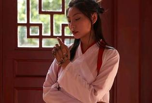 蜜桃社 – 当E杯奶茶邂逅女仆：这个图包馨香四溢？精选