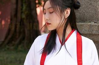 蜜桃社 – 她就是杏子，姐姐的写真瞬间让你觉得人生是一道甜品！