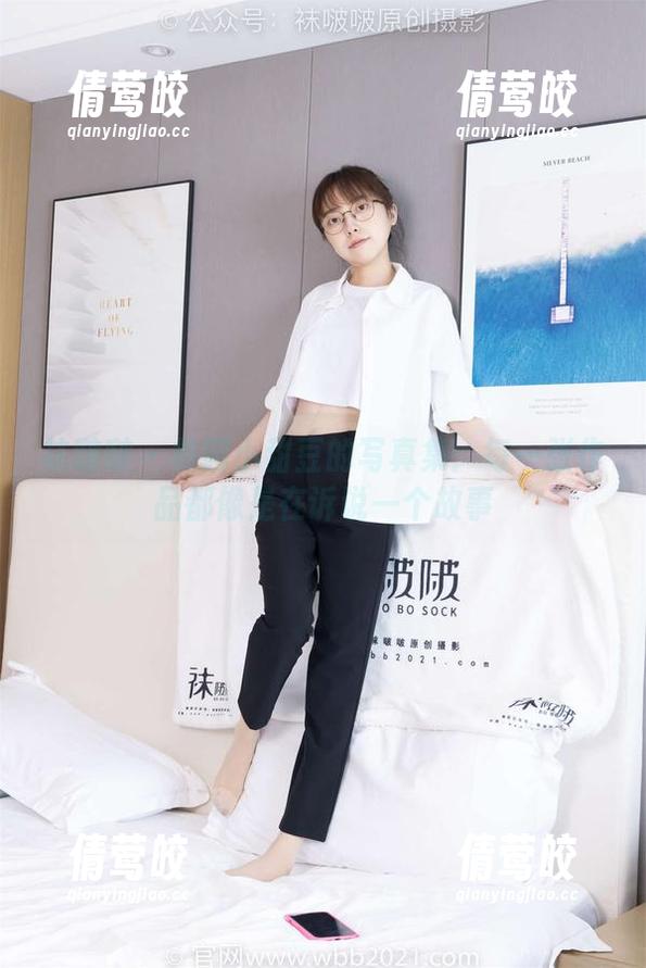 袜啵啵 - 校园小甜豆的写真集：每一张作品都像是在诉说一个故事