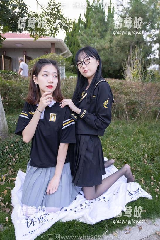 袜啵啵 - 发现熊熊美足，图片背后竟然有这么多“小风情”！
